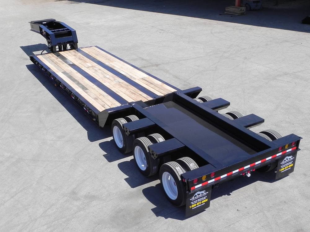 RG-60 • 60 Ton Removable Gooseneck trailer