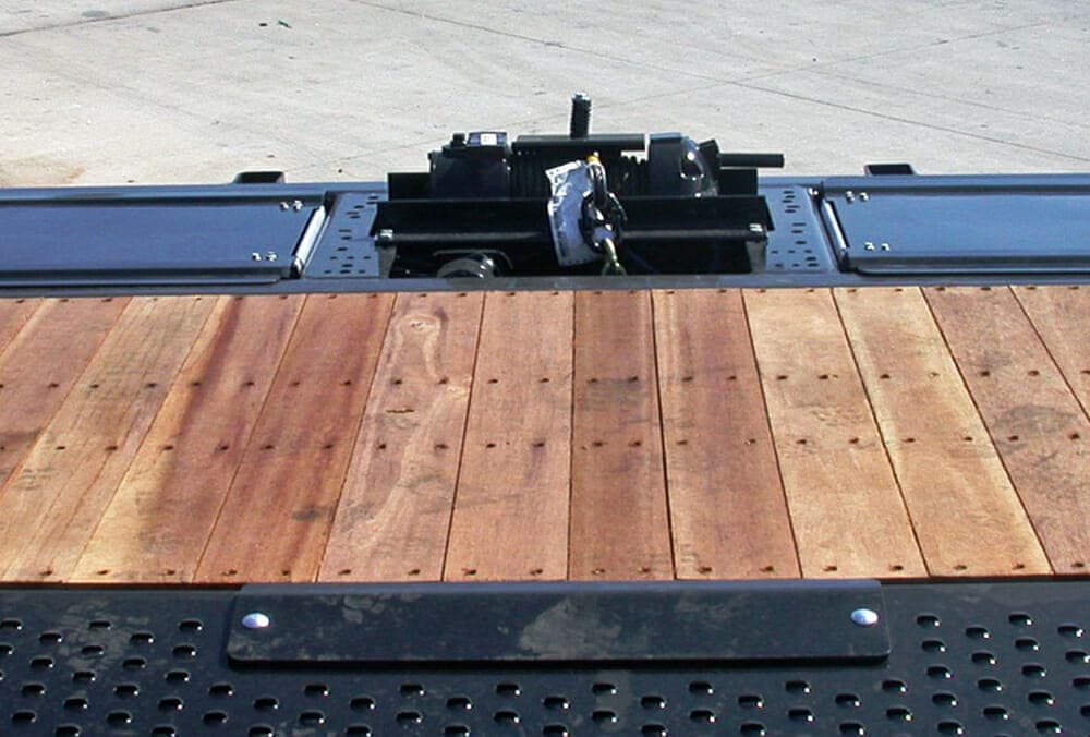 950 Traveling Tail Trailer trailer