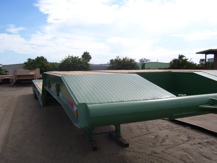 RT-52 trailer
