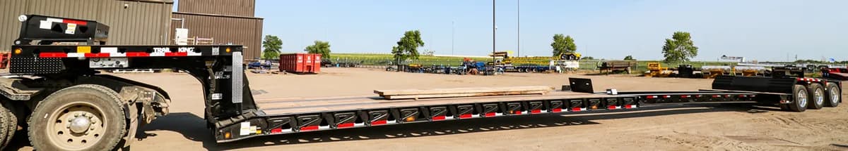 Trail King Extendable Double Drop Trailer - Detachable, Interchangeable Gooseneck - Lowboy, heavy-duty hauling equipment for global shipping