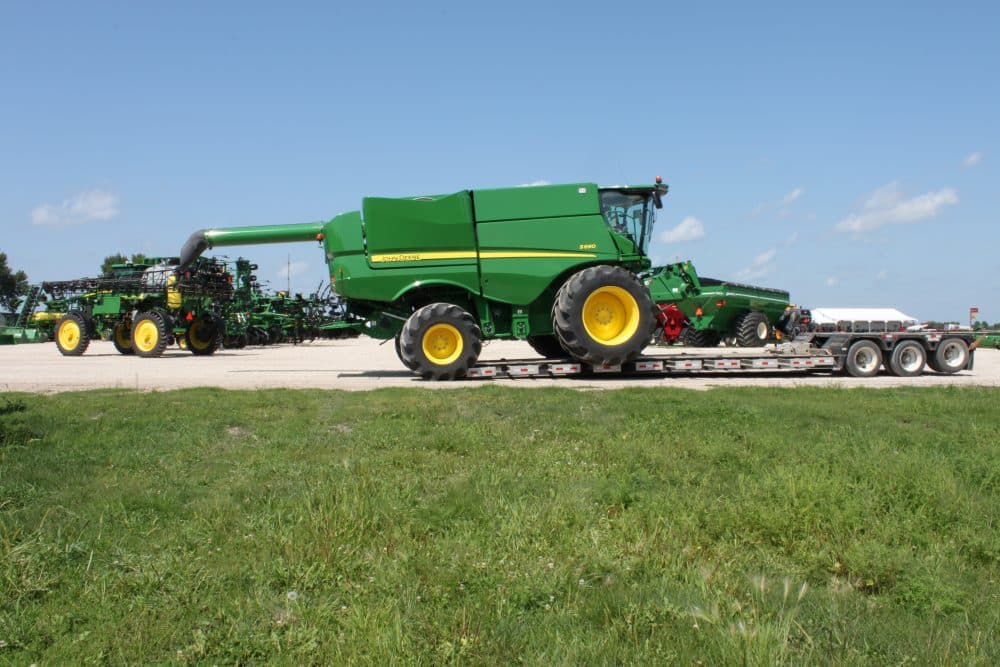 Jet 51 ton detachable gooseneck lowboy