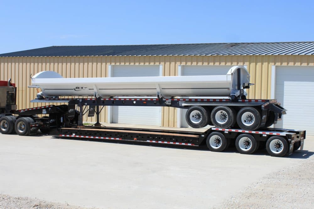 Jet 51 ton detachable gooseneck lowboy