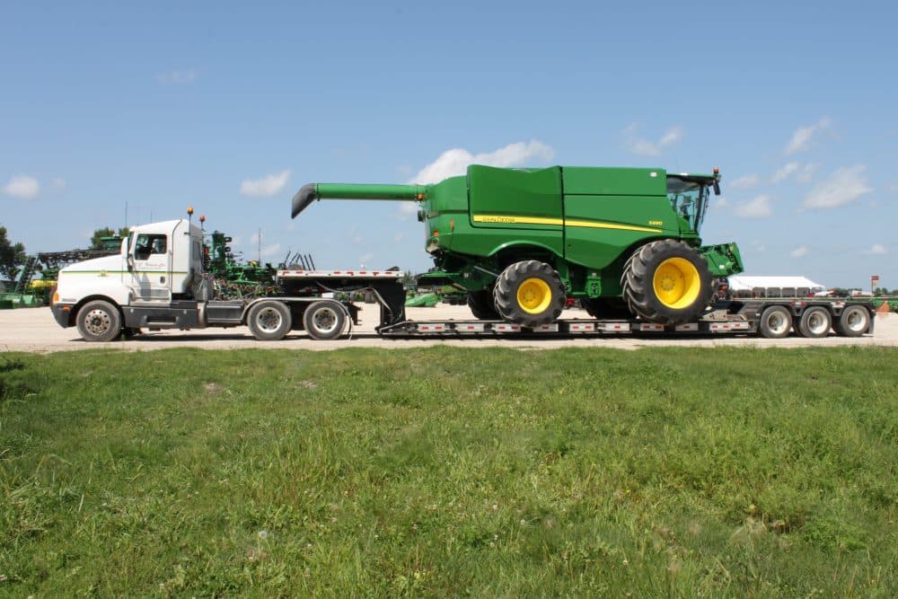Jet 51 ton detachable gooseneck lowboy