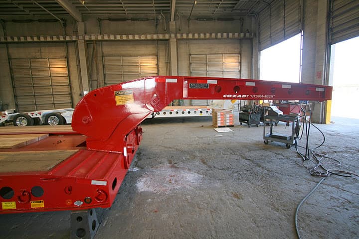 Cozad 60 Ton 3+2 28' Deck 11' Hydra Neck with 2 Axle Booster