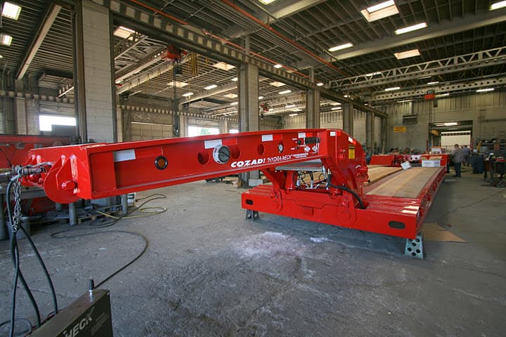 Cozad 60 Ton 3+2 28' Deck 11' Hydra Neck with 2 Axle Booster